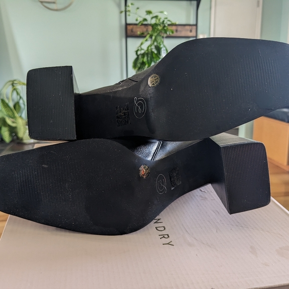 Chinese Laundry Marvin Bootie - Picture 8 of 8